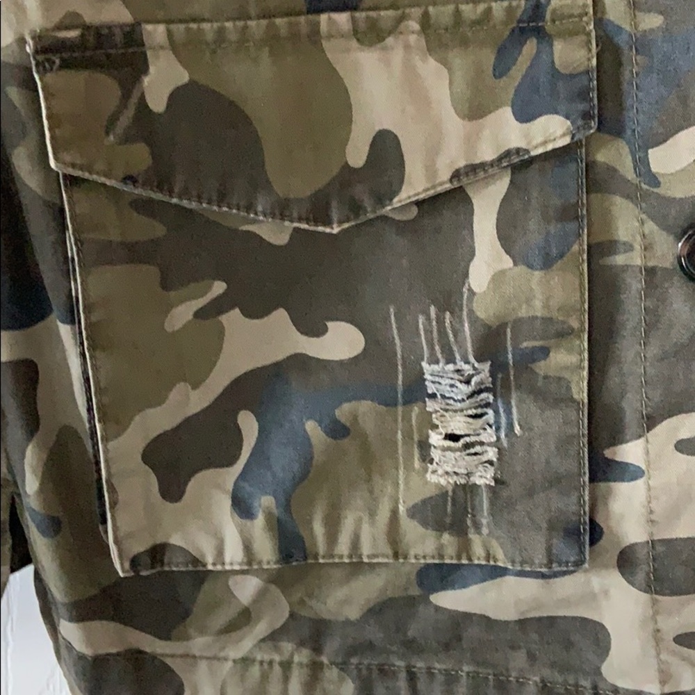 Camp Jacket - Picture 4 of 4